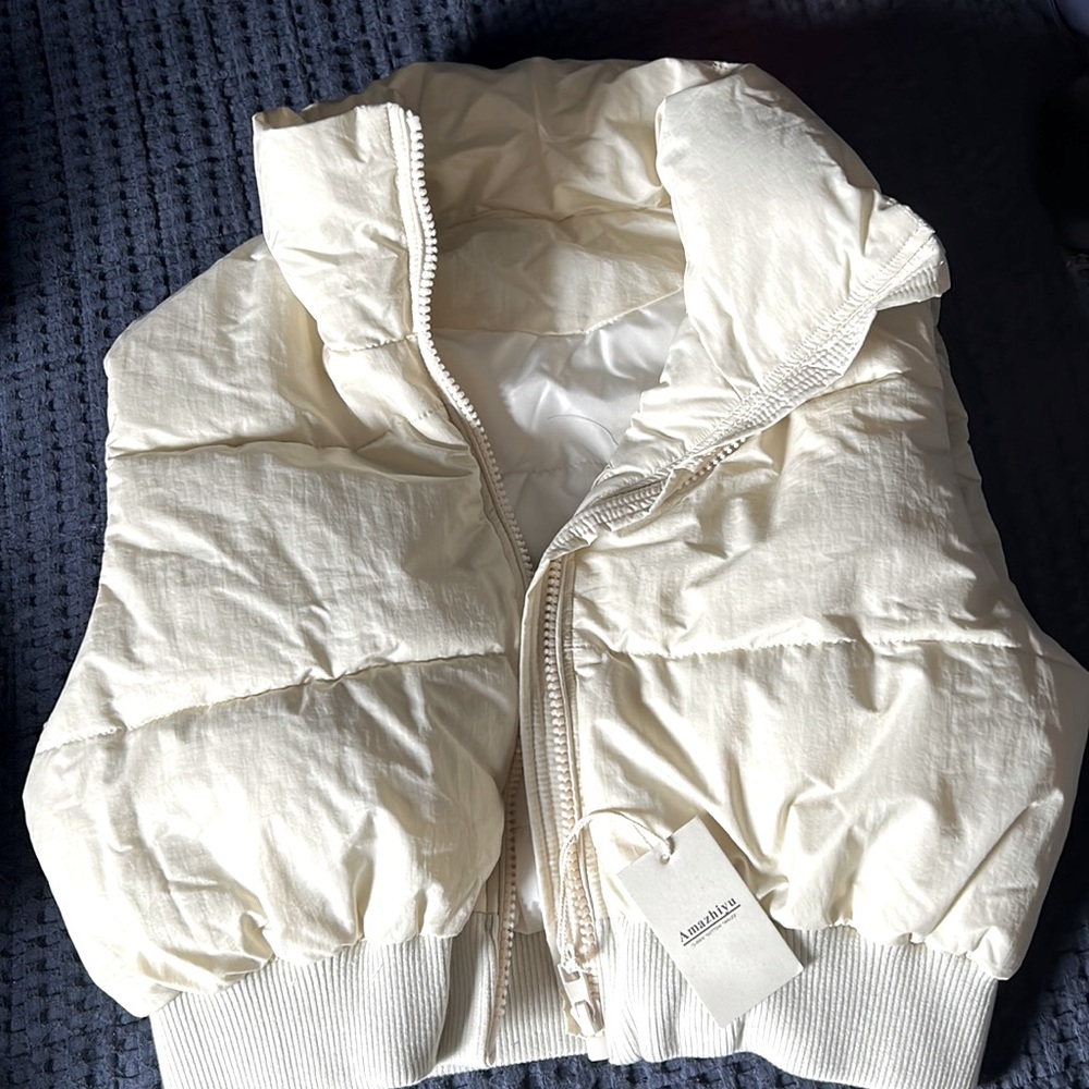 Brand: Amazhiyu  Size: S. Brand New Creme Cropped Vest Jacket